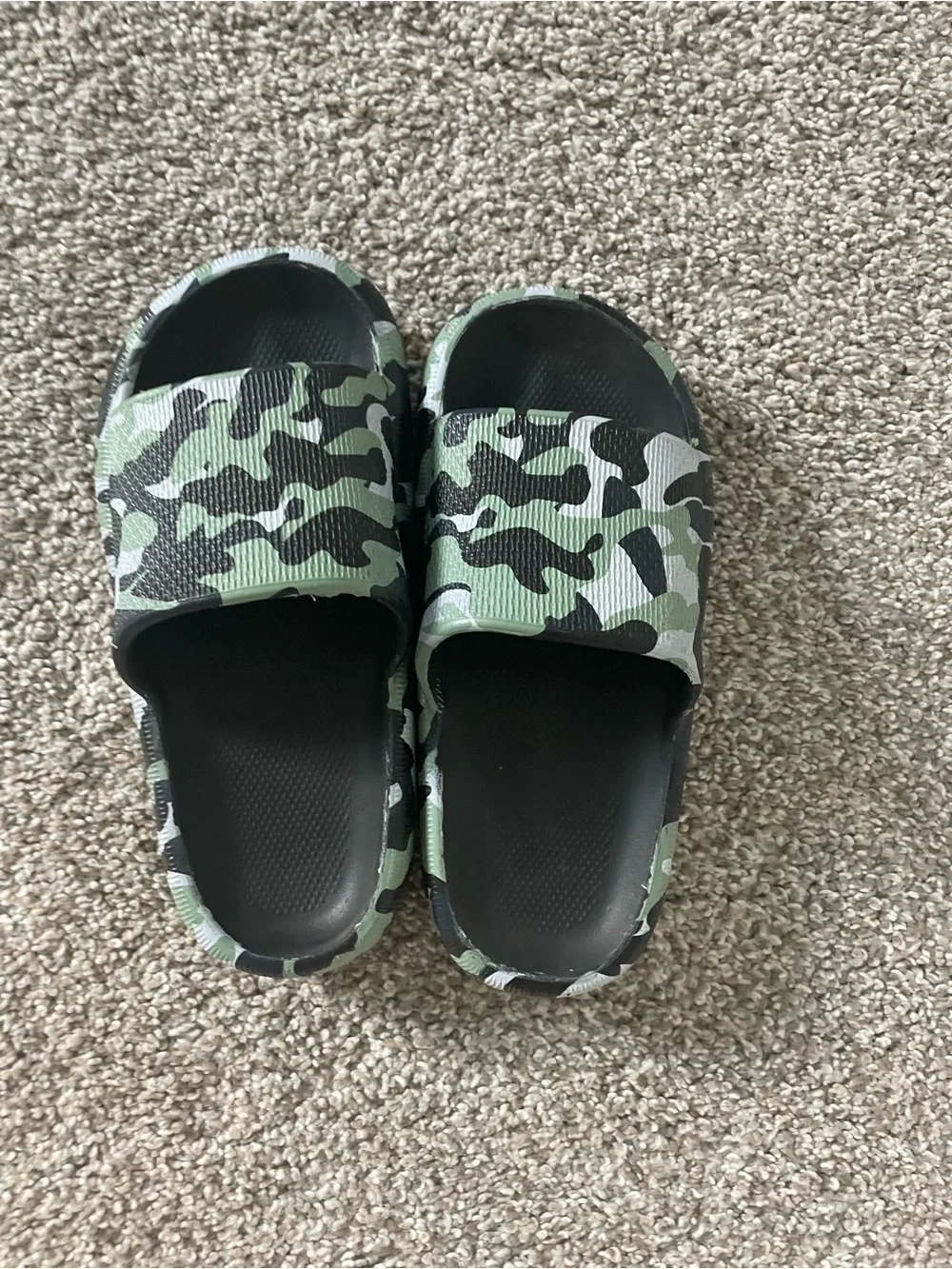 Boys and Girls Cloud Wide Slides for Kids – Non-Slip Slippers 12.5-13 little ki